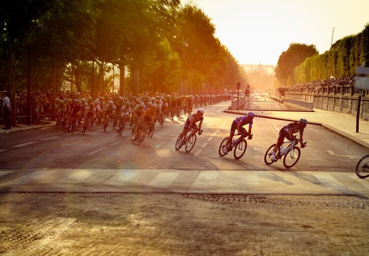 Wielrenners in Parijs